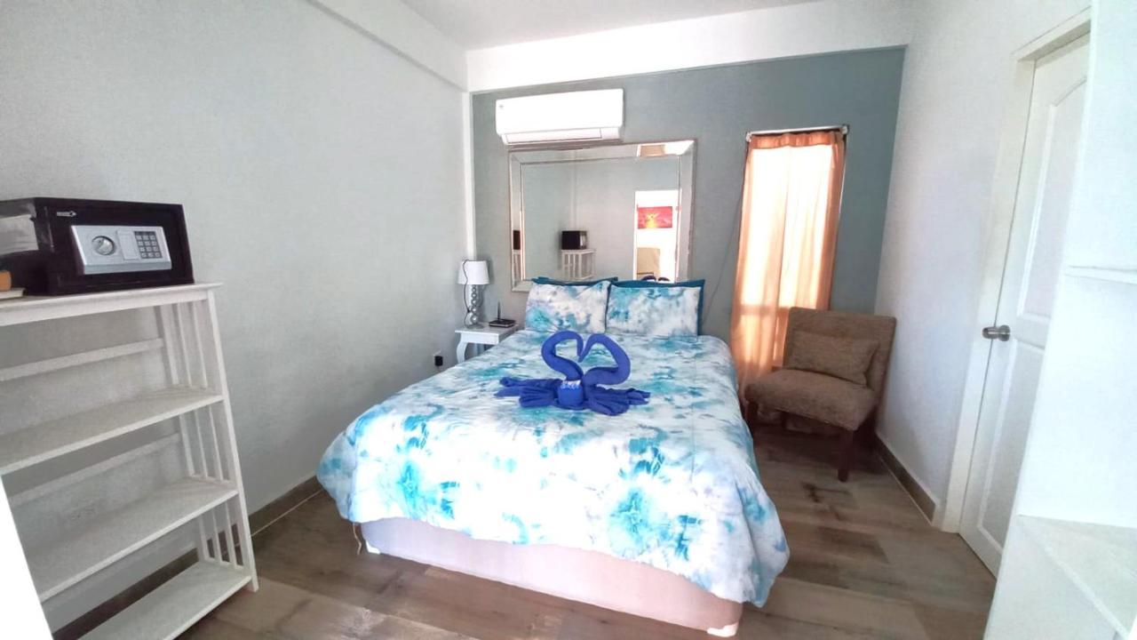 Beach Club Condos At Popeyes Caye Caulker Buitenkant foto