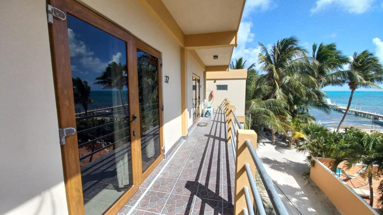 Beach Club Condos At Popeyes Caye Caulker Buitenkant foto