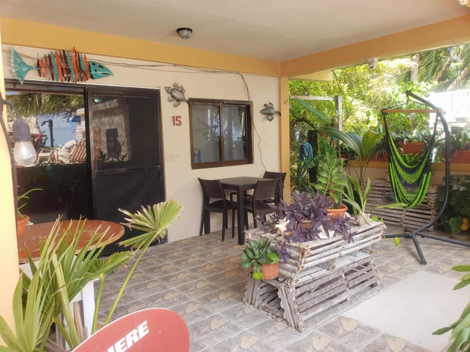 Beach Club Condos At Popeyes Caye Caulker Buitenkant foto